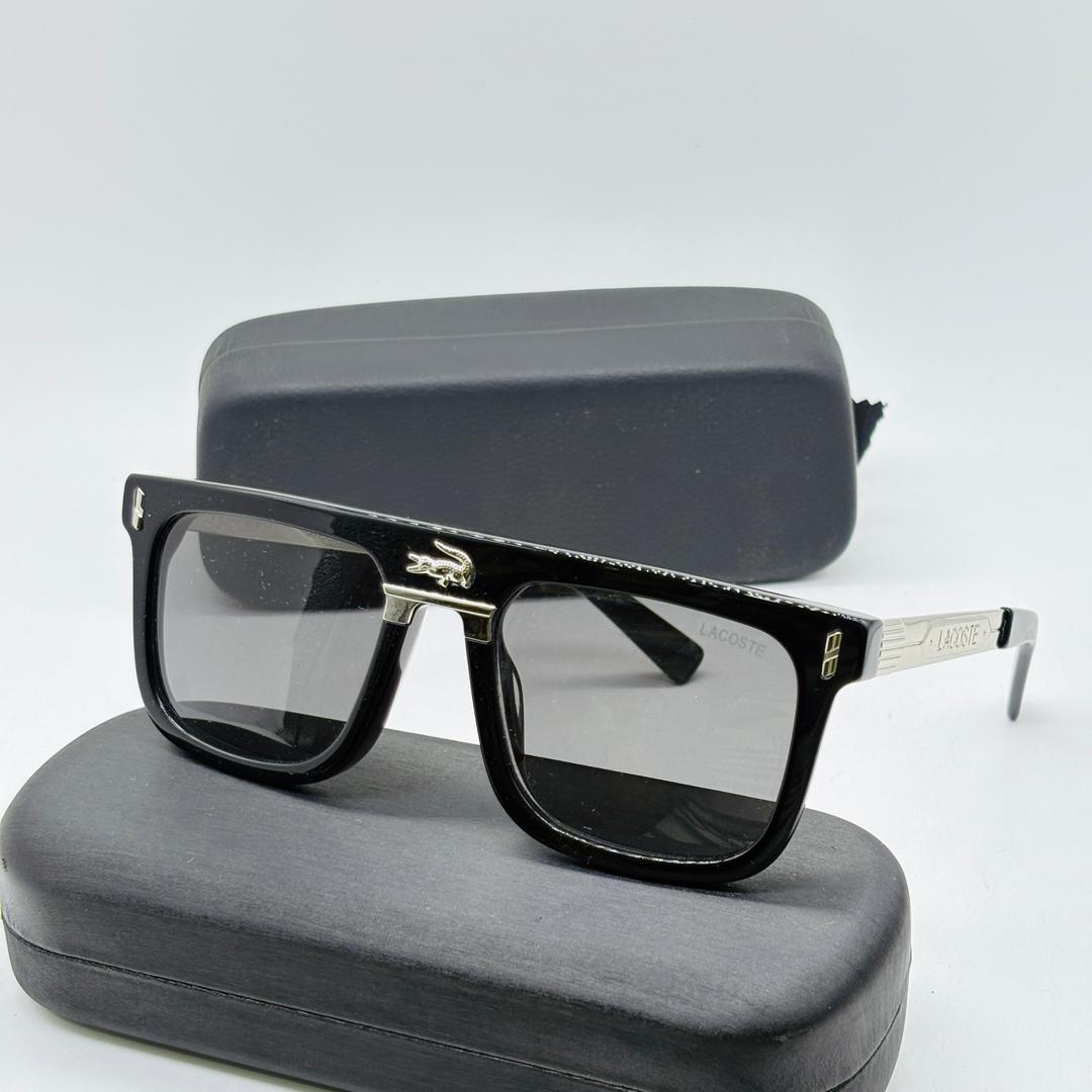 Modern spectacle frame for professional look